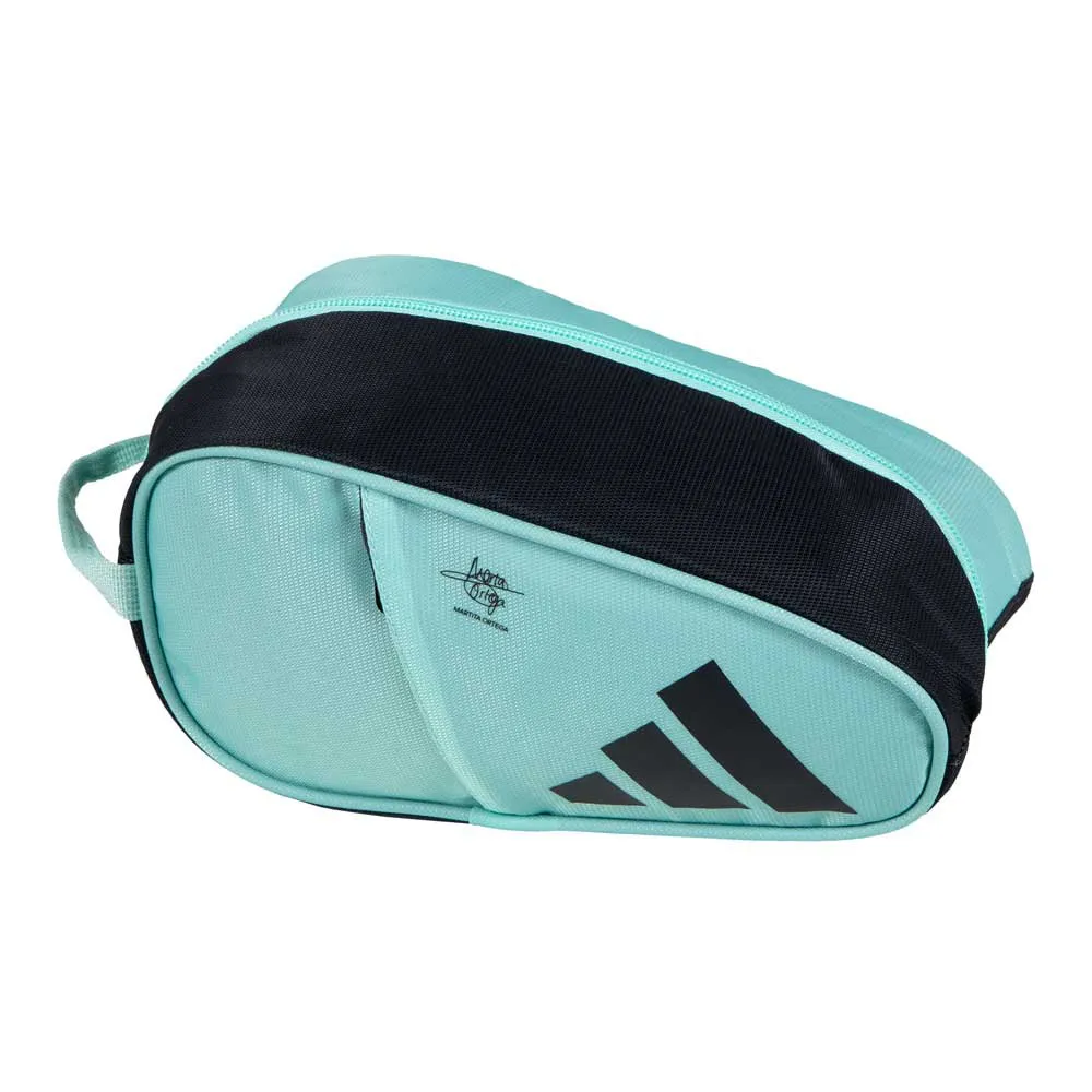 adidas-bolso-de-accesorios-marta-ortega-3.3